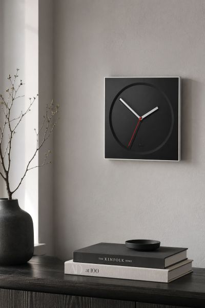 "HOYO" wall clock